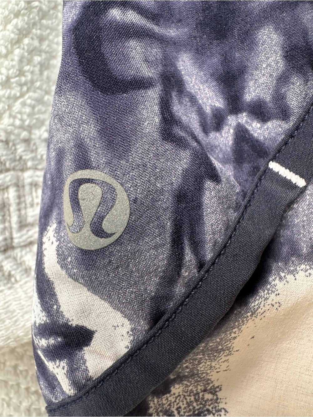Lululemon turbo run short 4.5” Ink blot/ deep indigo - Picture 5 of 7